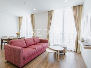 Homey Style 2 Beds with Bathtub &amp; Washlet High Fl. 10+ Good Location BTS Phrom Phong 500 m. at Noble BE33 Condo / For Rent