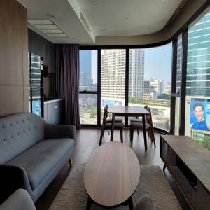 Condo for RENT ให้เช่า **Ashton Chula-Silom 64  Sq,m. Fully Finish @55,000บาท/month call Nong 096-2615656  ห้องกว้างมาก 64 ตรม. 2 นอน 2 น้ำ เฟอร์ครบ พร้อมอยู่    Location :  , Samyan  Rental Price : 55,000 Baht/Month  Co