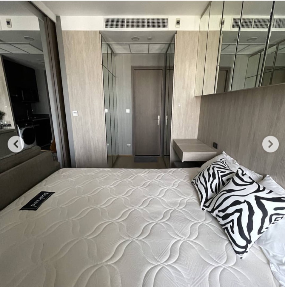 For Rent Ashton Chula-Silom From MRT Samyan 180 M. For Rent Ashton Chula-Silom From MRT Samyan 180 M.