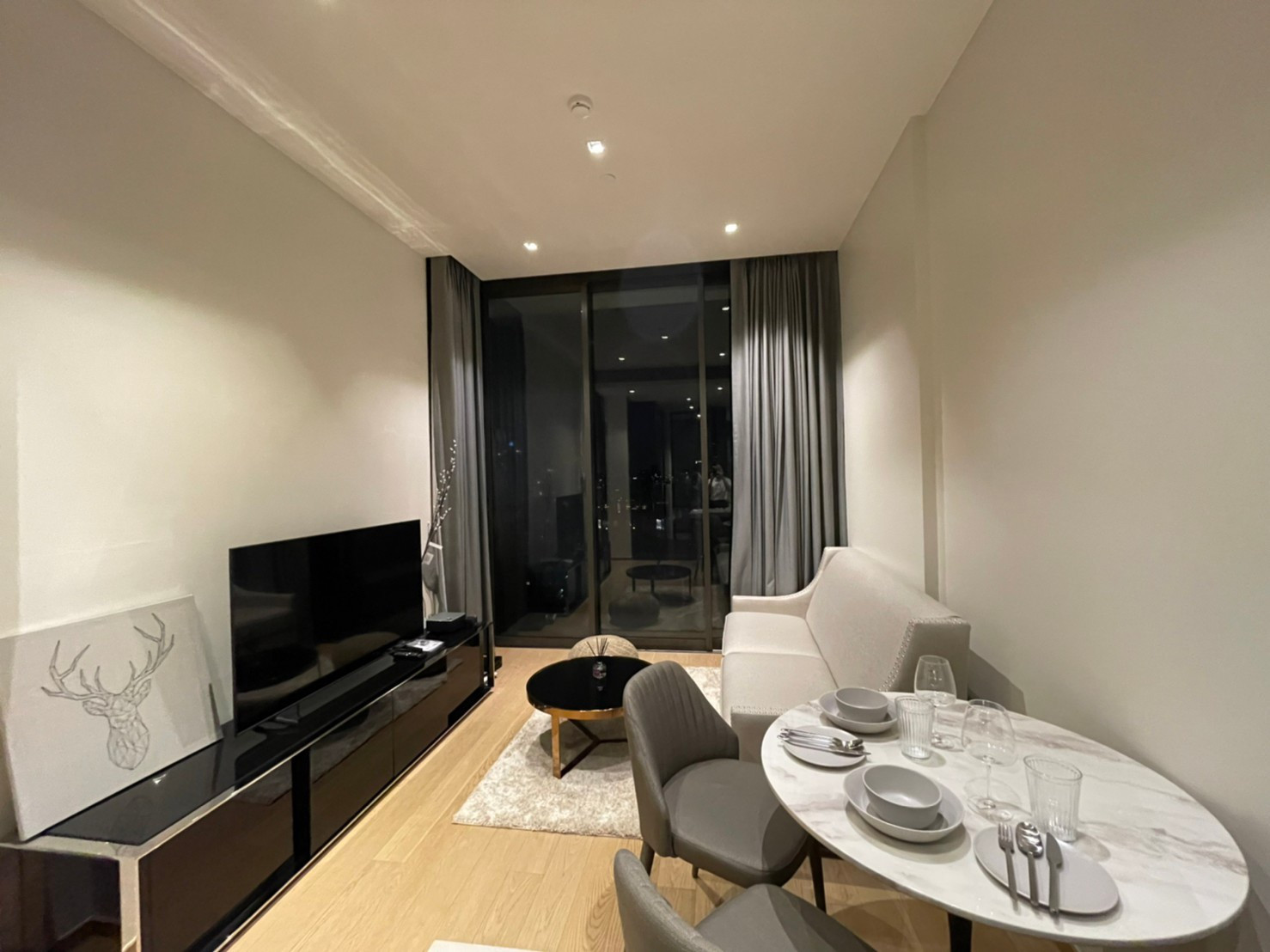 🌿 28 Chidlom 🌿 ห้องแต่งสวย เฟอร์ครบ 🛏 1 ห้องนอน 43 ตร.ม ใกล้ BTS ชิดลม – รูปที่ 2