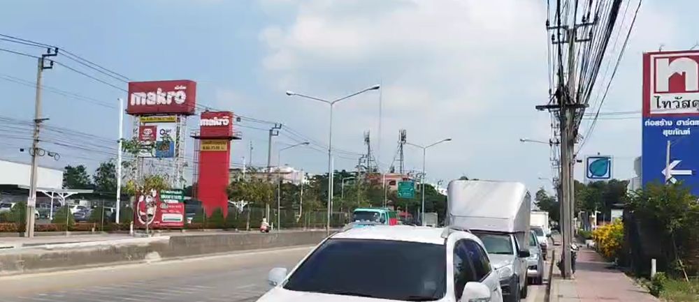 Long-term rental of land on the road 100 rai near Makro, Thai Watsadu, Nong Chok. Very good location, suitable for a shopping center Community mall, gas station, showroom, can be rented Long-term rental of land on the road 100 rai near Makro, Thai Watsadu, Nong Chok. Very good location, suitable for a shopping center Community mall, gas station, showroom, can be rented