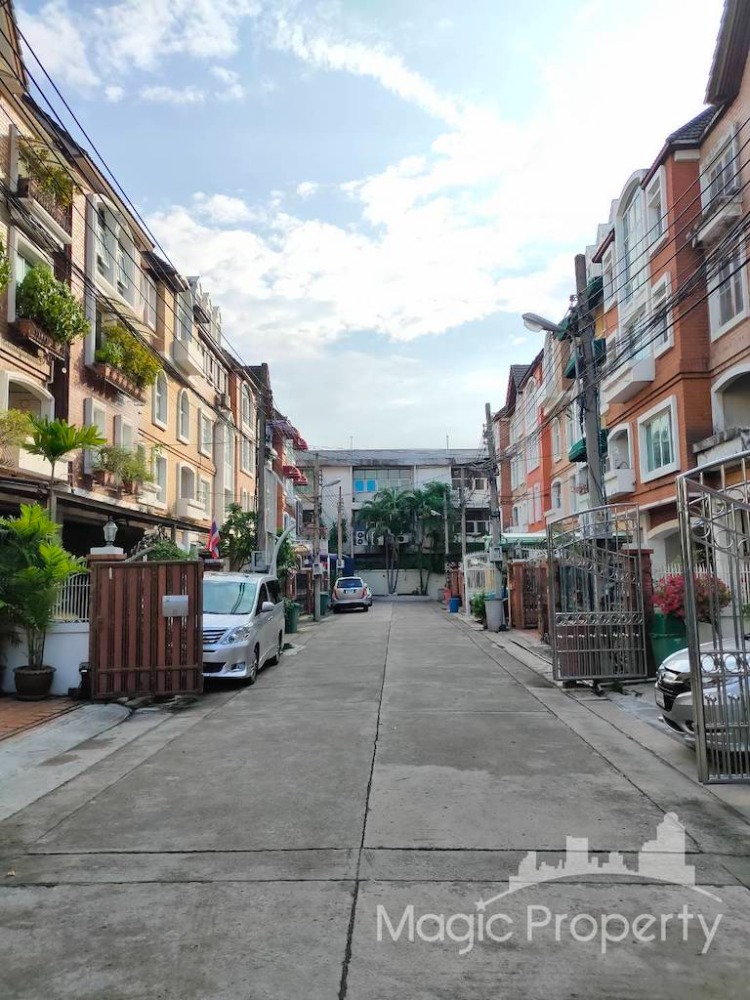ขายทาวน์เฮาส์ ใน เย็นอากาศ เรสซิเดนซ์ ช่องนนทรี เขตยานนาวา กทม. – รูปที่ 4