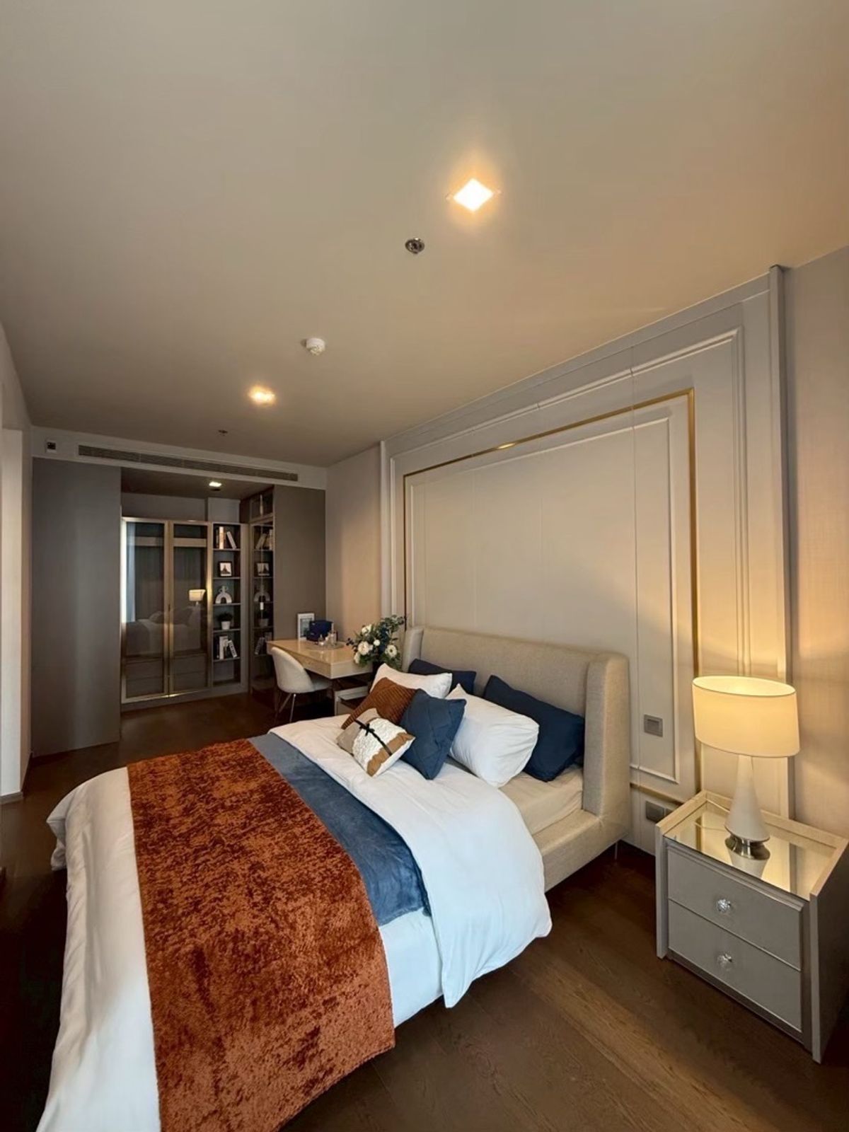 Selling a new room from the project, complete with a furniture package and 5 years of common area. Call 085-9455-666 (First) for an appointment. Selling a new room from the project, complete with a furniture package and 5 years of common area. Call 085-9455-666 (First) for an appointment.