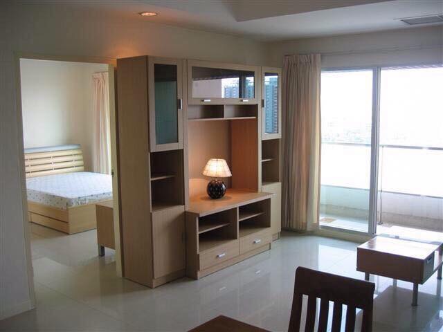 Baan Nonsi Condo, Central Rama 3 area, near school, fully furnished, 80 sq m.