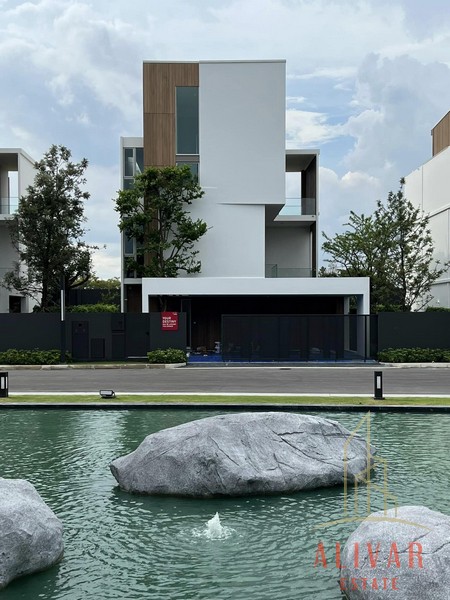 RH013723 3-storey detached house for rent, VIVE Rama 9, suitable for living and making a home office