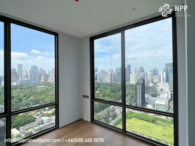 3 Bedrooms For sale at Muniq Langsuan