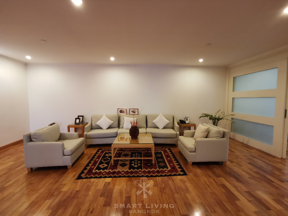 Pet friendly 3 bed , close to BTS Phrom Phong, only @115K