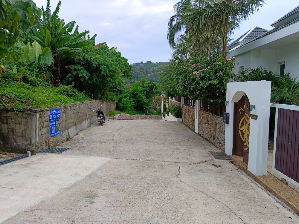 Land for sale 287 square meters, Kamala Soi 8, near Kamala Beach, partial sea view, on a hill 43 meters above sea level, Kamala, Kathu, Phuket, width 34 meters. Suitable for hotel, resort, house 46,000/square wah