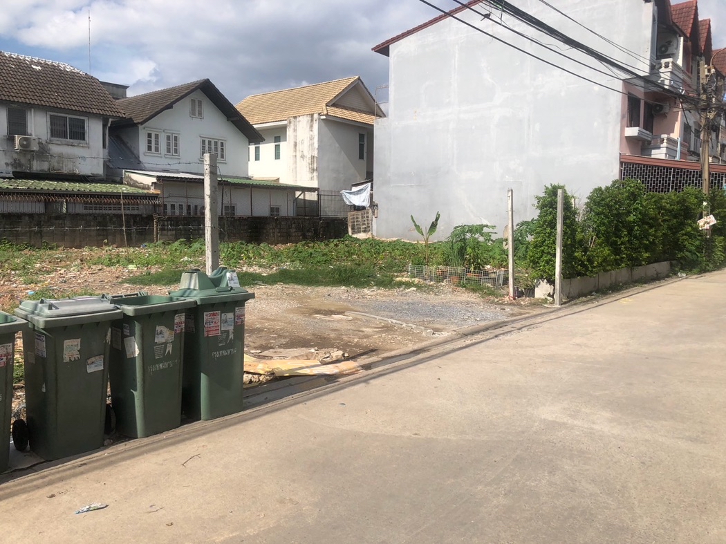 Beautiful plot of land for sale, Lat Phrao 101 Soi 31, size 249 sq m, suitable for building a residence, company, office, apartment.