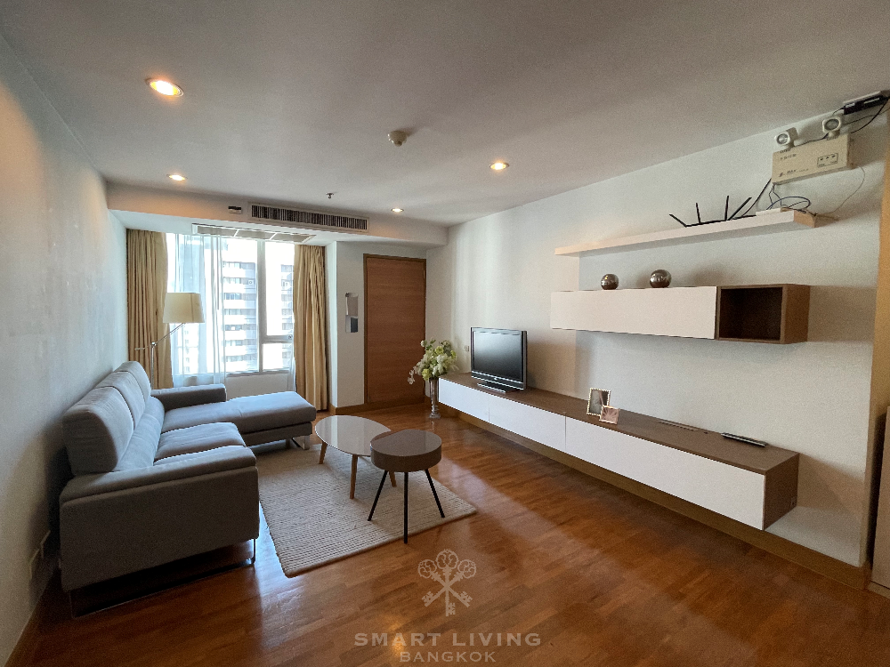 Condo for rent 2bed with enclosed kitchen, close to BTS Phrom Phong, only @50K!