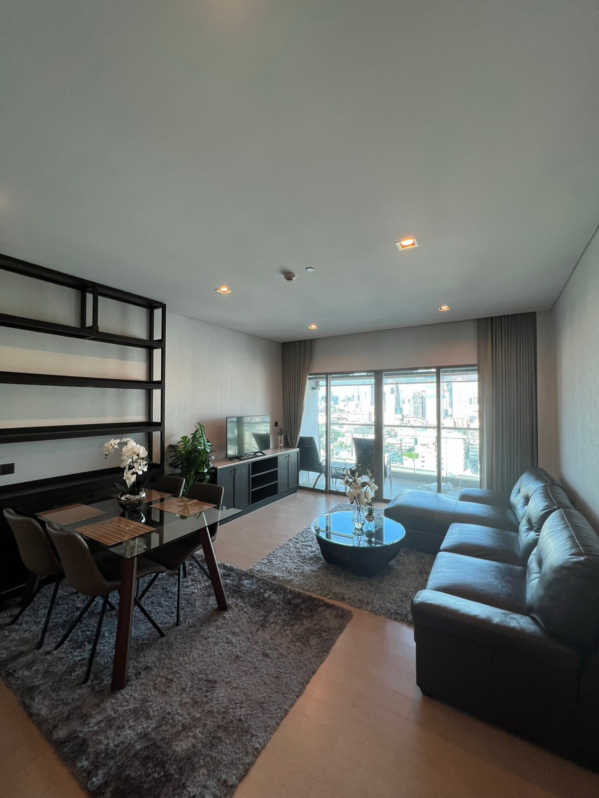 Urgent! For sale or rent: Condo the room Charoen Krung 30 - 2 bedroom, 2 bathroom room