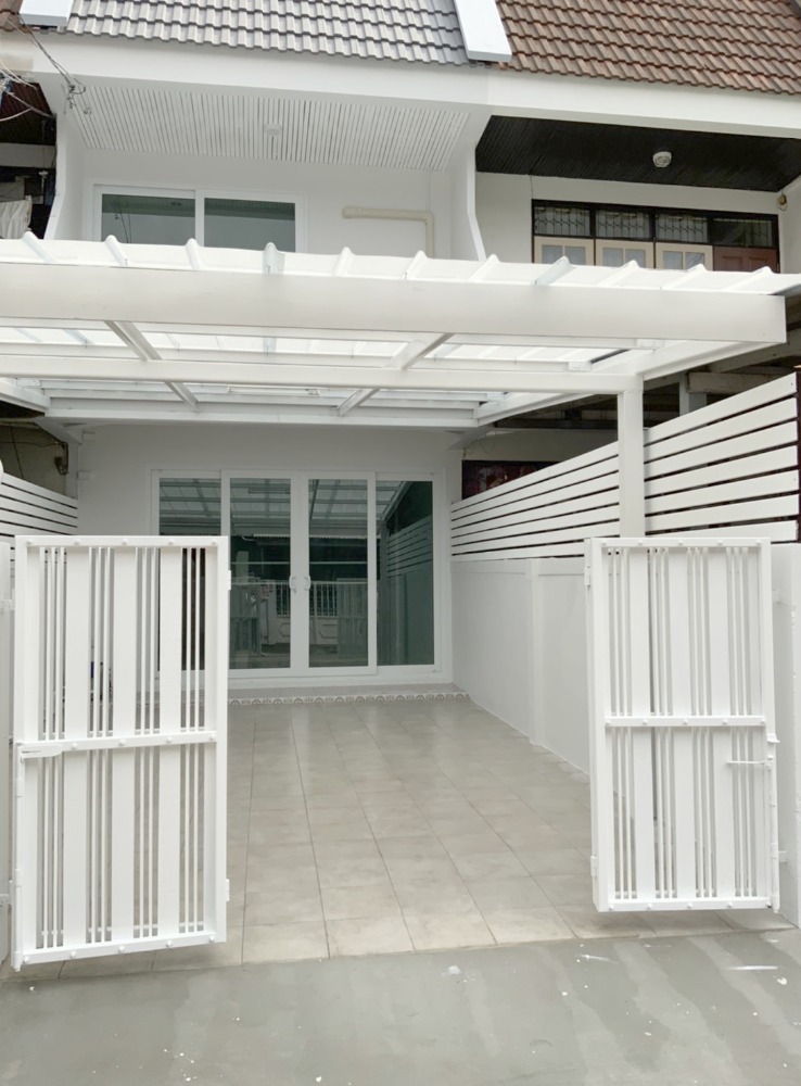 TownHome Renovated at Pradipat Villa (Near Sapankwai BTS and many other facilities) TownHome Renovated at Pradipat Villa (Near Sapankwai BTS and many other facilities)