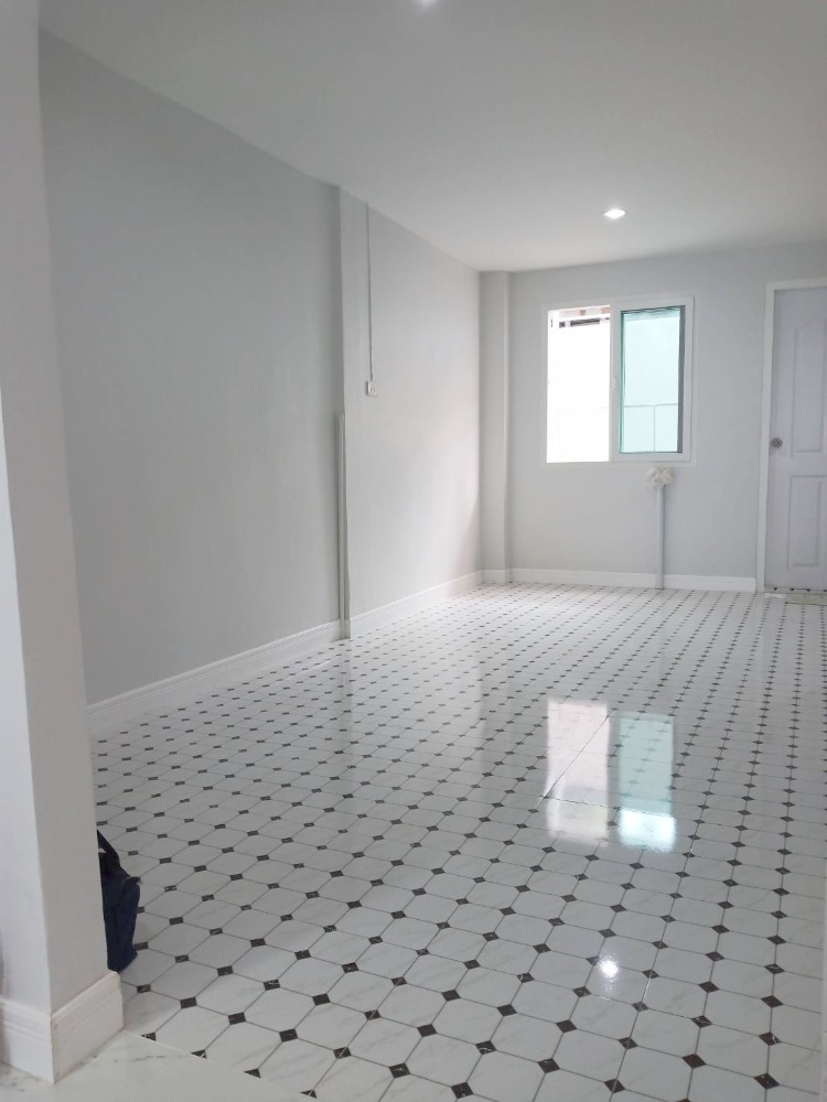 🏡 ขายทาวน์เฮ้าส์ 2 ชั้น รีโนเวทใหม่ 23 ตร.ว. | สะพานควาย–ประดิพัทธ์ ซ.15 | 5.89 ล้าน |  – รูปที่ 4