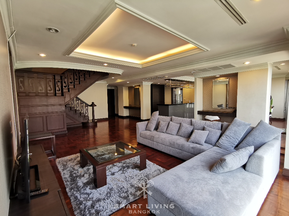 Penthouse rental, 4 bedrooms, large terrace near Ploenchit BTS