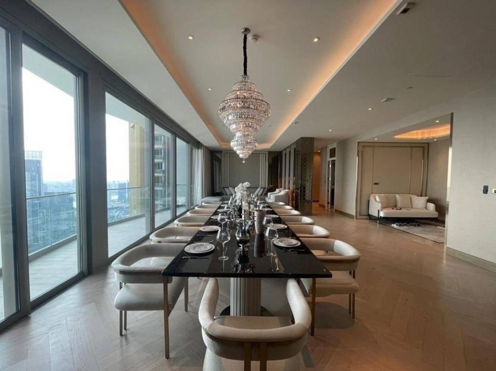 SELLING  / RENTAL : PENHOUSE at The Residence Mandarin Oriental Luxurious Fully Furnished