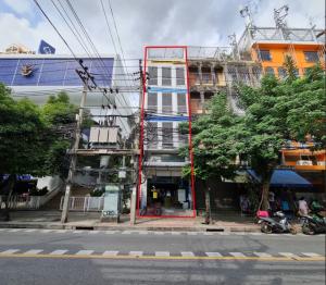 **A golden opportunity to sell commercial buildings, 3 booths, next to Sathorn Road, Soi 3, total area of 49.8 square wa. + Teach business secrets for free!! Sleep tigers eat coffee shops, laundry shops and hostels.