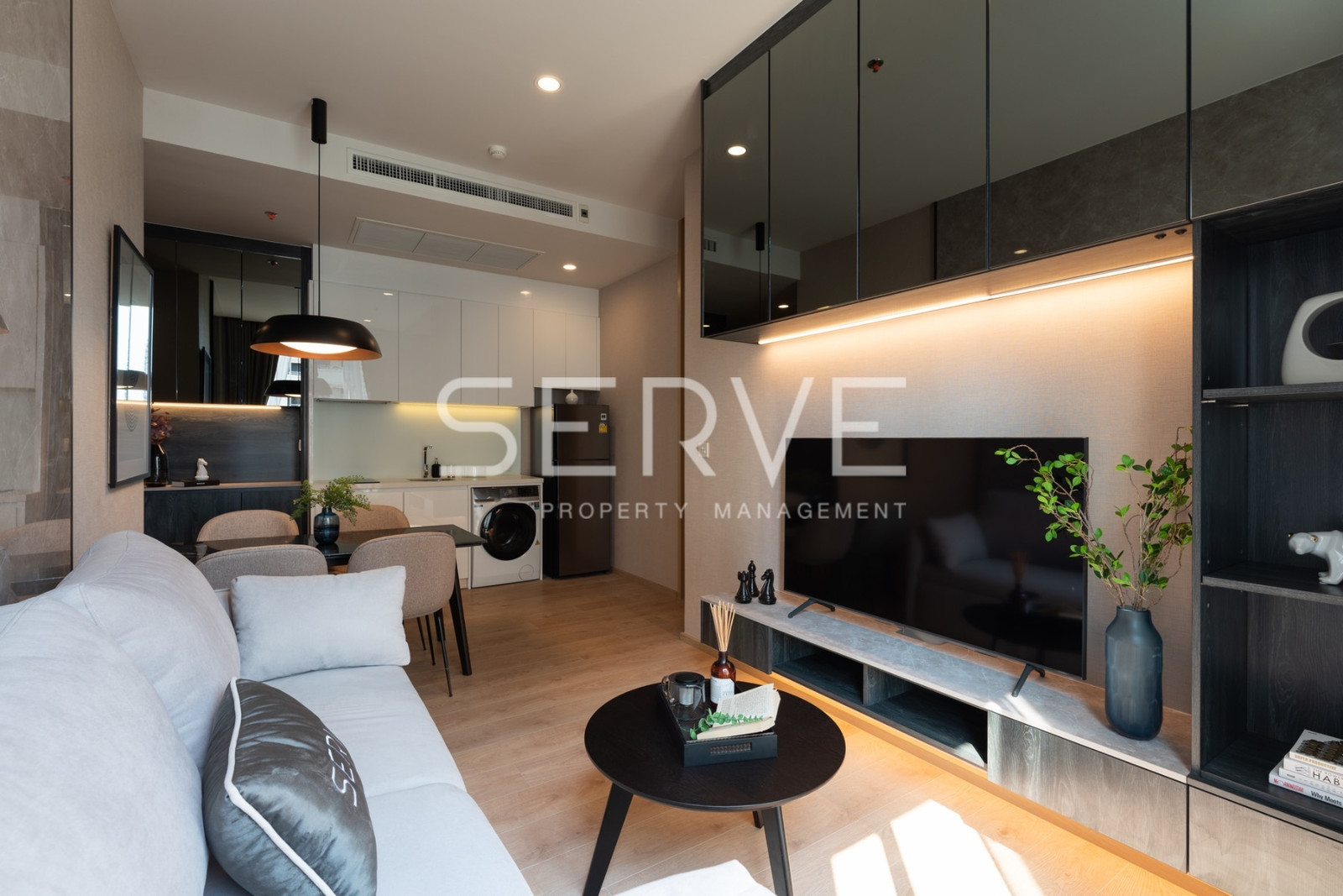 🔥33K🔥 - 1 นอน ห้องมุม ห้องใหญ่พิเศษ 45.09 ตร.ม. แต่งสวย กับคอนโดใหม่ใจกลางอโศก ใกล้ BTS อโศก และ MRT สุขุมวิท ที่ Noble BE19 / ให้เช่าคอนโด – รูปที่ 2