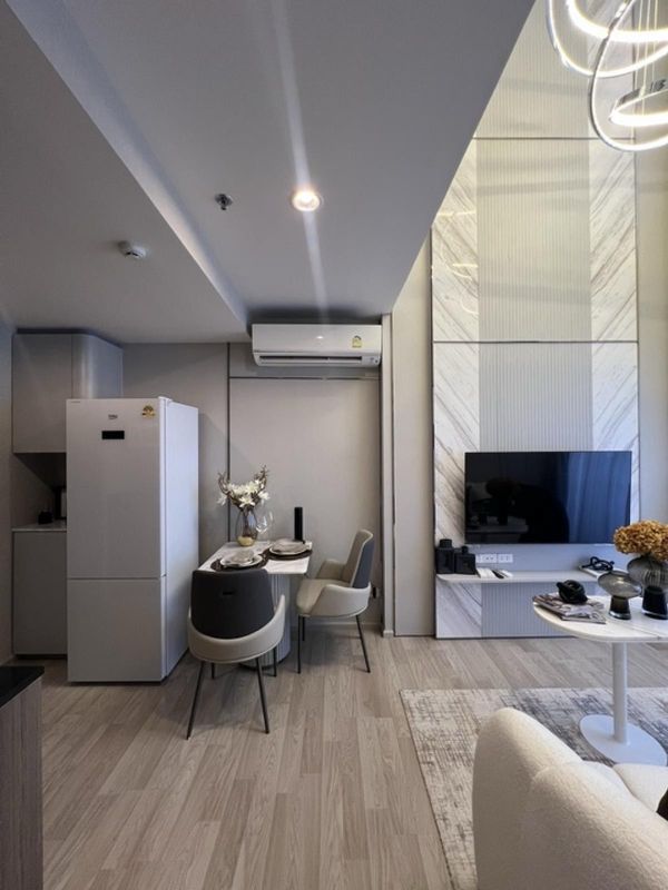 𝗢𝗻𝗲 𝗣𝗶𝗰𝗲 𝟰.𝟵𝟵 𝗠𝗕* 1 Bedroom DUPLEX ขนาด 51.23 Sq.m | Ideo Mobi Sukhumvit Eastpoint ฟรีเฟอร์ฯ แต่งครบ นัดชมโครงการ โทร.062-339-3663