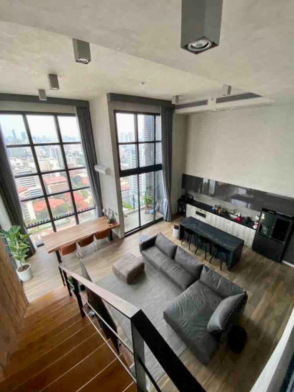 ขาย/ให้เช่า เพนท์เฮาส์ Duplex หรู อโศก 3 ห้องนอน พื้นที่ใหญ่ 145 ตร.ม. ทำเล CBD ใจกลางเมือง The Lofts Asoke