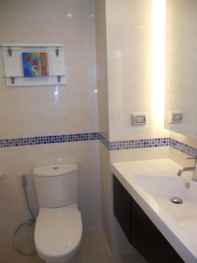 Life @ Sukhumvit, 32.28 sqm. Corner unit Rare Item, Nice view, Airy, One Bedroom, Good Price Condo for SALE at Life @ Sukhumvit.