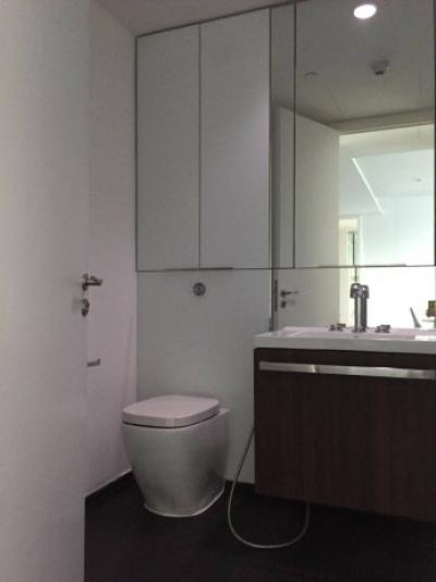 185 Rajadamri, 127 sqm. convenient Two Bedrooms Condo for SALE at 185 Rajadami.