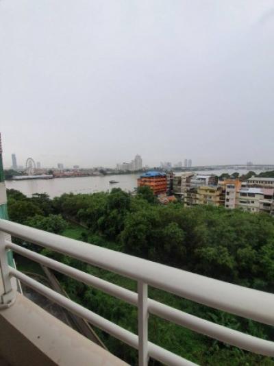 Watermark Chaophraya, 102 sqm. Vintage-painted furniture Two Bedrooms Condo for Rent at Watermark Chaophraya.