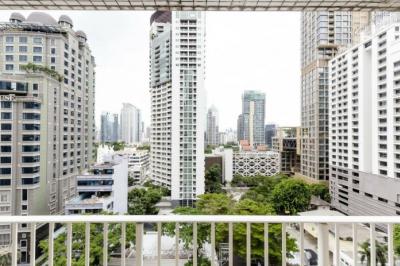 Langsuan Ville, 242 sqm. Spacious Beautiful fully furnished Three Bedrooms and Two Parking lot Condo for Rent/Sale at Langsuan Ville.