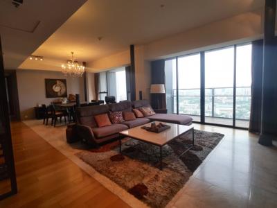 The Met, 196.98 sqm. Spacious, Fully Furnished, Three Bedrooms Condo for Rent/Sale at The Met.