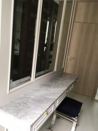 Noble Ploenchit, 50sqm Well price!! Spacious convenient One bedroom One bathroom for rent at Noble Ploenchit