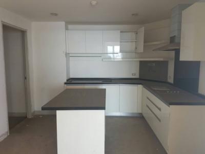 Watermark Chaophraya, Watermark Chaophraya River Condo ,River view High floor 242.12 sqm 3+1 bedroom 4 bathroom 1 maid 2 kitchen 1 livingroom for sale well price!!