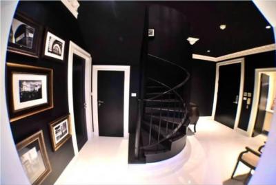 The Emporio Place, The Emporio Place - Sukhumvit 24 Duplex Corner Unit 2+1 Beds / 3 Baths 136 SQM Hi-End Import Furniture Most Luxurious Decoration.