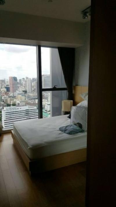 The Met, 198 Sqm. Spacious, Fully Furnished, City view, Three Bedrooms and Maid Quarter Condo for Rent/Sale at The Met.