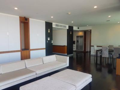 Watermark Chaophraya, Watermark Chaophraya River Condo ,River view High floor 284 Sqm 4 bedroom 5 bathroom partial furnished electric curtain new renovate Fantasic panoramic view for Rent !!