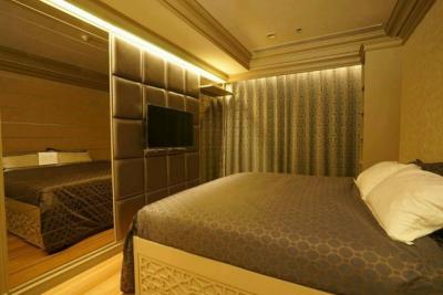 The River, 68sqm beautiful fully furnished, Taksin Bridge & Asiatique view, One bedroom Condo for Rent at The River.