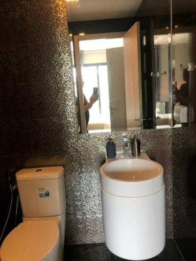 Rhythm Sukhumvit 36-38, 33sqm Beautiful fully furnished, Pool view One Bedroom Condo for Rent at Rhythm sukhumvit 36-38
