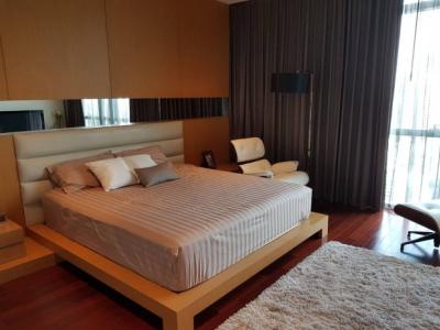 Athenee Residence, 215sqm spacious, Beautiful fully furnished, Three Bedrooms Condo for Rent at Athenee Residence.