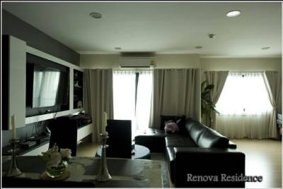 Renova Residence Chidlom, 140.3 sqm. the unit coming fully furnished with modern style furniture and design- Three bedrooms with bathrooms and balconies- large living room and dining area- western kitchen fully equipped- high floorCondo for SALE at R