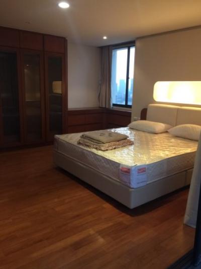 Las Colinas, 185sqm Beautiful, Spacious Two Bedrooms Condo for rent at Las Colinas