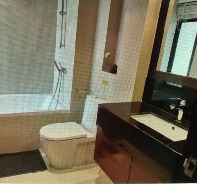 Sathorn Garden, 175 sqm. Wood Built-in Furniture Three Bedrooms Condo for RENT/SALE at Sathorn Garden.