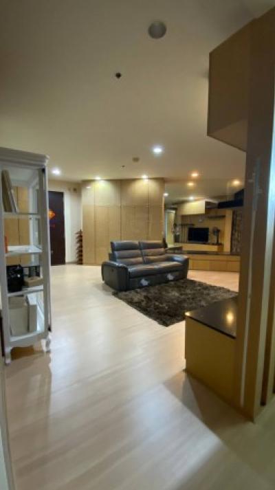 Chatrium, 120 sqm. cozy Two Bedrooms condo for Rent at Chatrium.