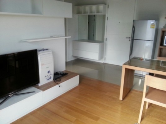 Blocs 77, 45sqm High Rise, Modern One Bedroom Apartment to let at Blocs 77 – รูปที่ 2