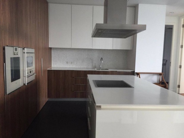 185 Rajadamri, 127 sqm. convenient Two Bedrooms Condo for SALE at 185 Rajadami. – รูปที่ 3