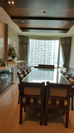Watermark Chaophraya, 282 sqm. Spacious, River view, Four Bedrooms Condo for Sale at Watermark chaophraya.