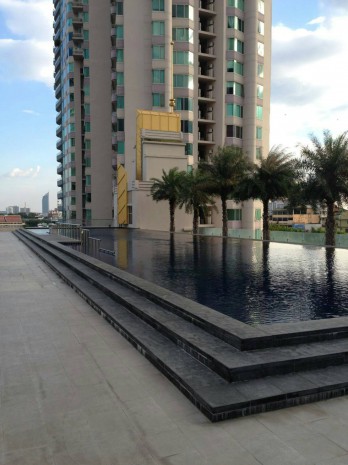 Watermark Chaophraya, 165 sqm. Beautiful Renovated, Pool view, Three Bedrooms Condo for Sale at Watermark chaophraya.