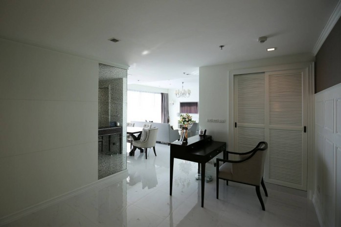 Star View, 160 sqm. convenient, Two Private access controlled lobby lifts, Two Balcony, River view, Fully furnished, Three Bedroom Condo for Rent at Star view. – รูปที่ 4