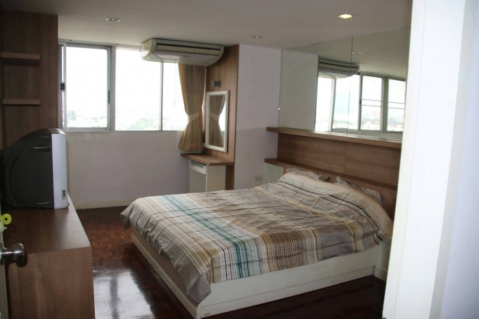 Taiping Tower , 145sqm Low Rise, Private,Beautiful Three Bedroom condo for rent at Taiping tower Eakkamai