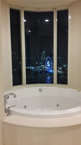 Watermark Chaophraya, 283 sqm. Spacious, Asiatique view, Four Bedrooms Condo for Rent at Watermark Chaophraya. – รูปที่ 2