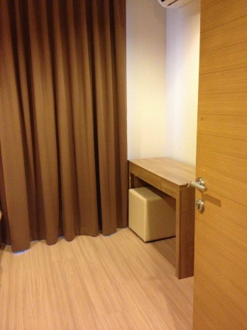 Rhythm Ratchada-Huaikhwang, 66 sqm. Wood Built-in Furniture, convenient, City view, Two Bedrooms Condo for Rent at Rhythm Ratchada - Huai Khwang. – รูปที่ 4