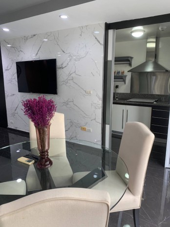 Avenue 61, 107 sqm. Beautiful, luxury, Fully Furnish Two Bedrooms Condo for Sale at Avenue 61. – รูปที่ 3