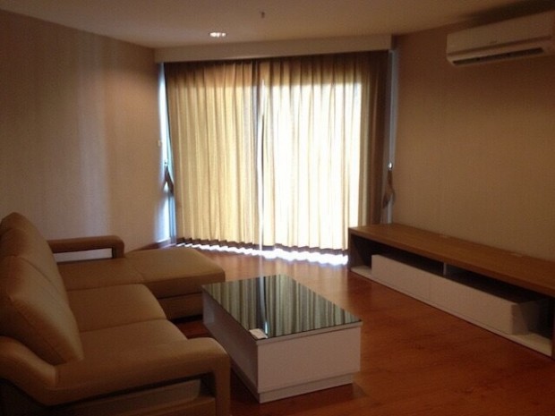 Belle Grand Rama 9, 70sqm Spacious Well price Two beds condo to let at Belle Grand Rama9 Belle Grand Rama 9, 70sqm Spacious Well price Two beds condo to let at Belle Grand Rama9